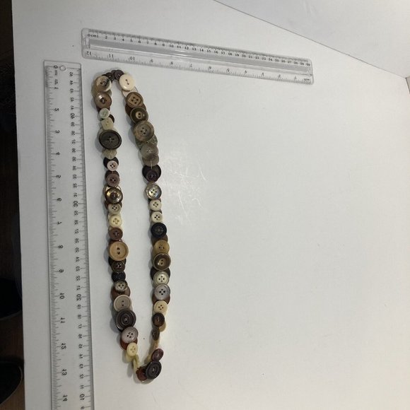 Vintage 26 Inch Brown Button Womens Beaded Necklace - Picture 4 of 5